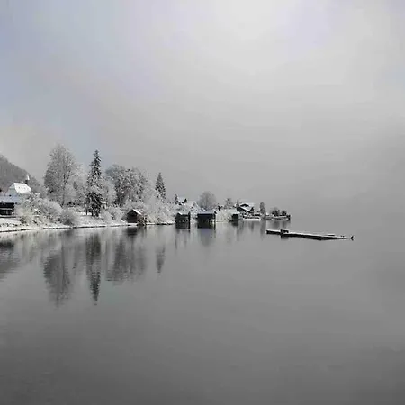 Luxury Lakehouse Ground Floor Apartament