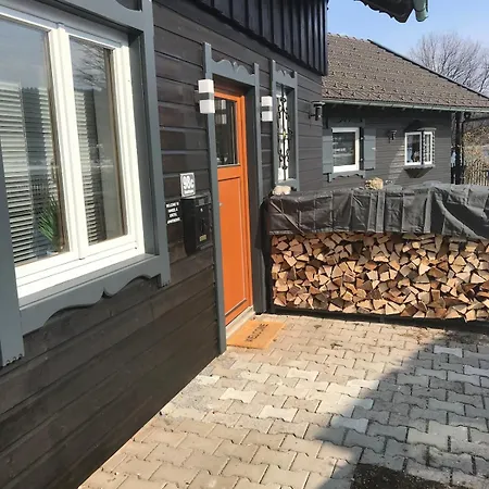 Luxury Lakehouse Ground Floor *