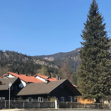 Luxury Lakehouse Ground Floor Apartament *
